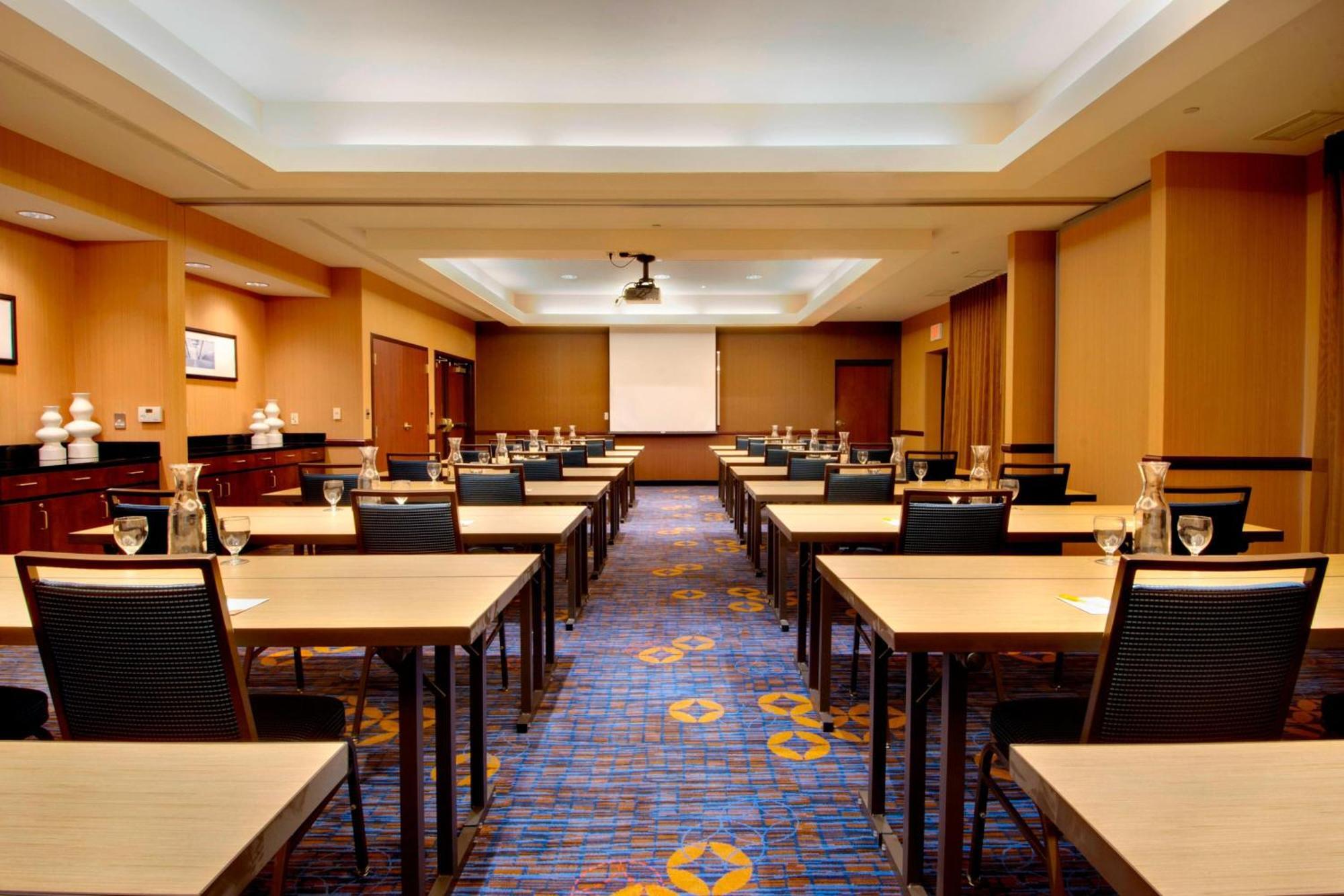 Hotel Courtyard By Marriott Madison East Zewnętrze zdjęcie